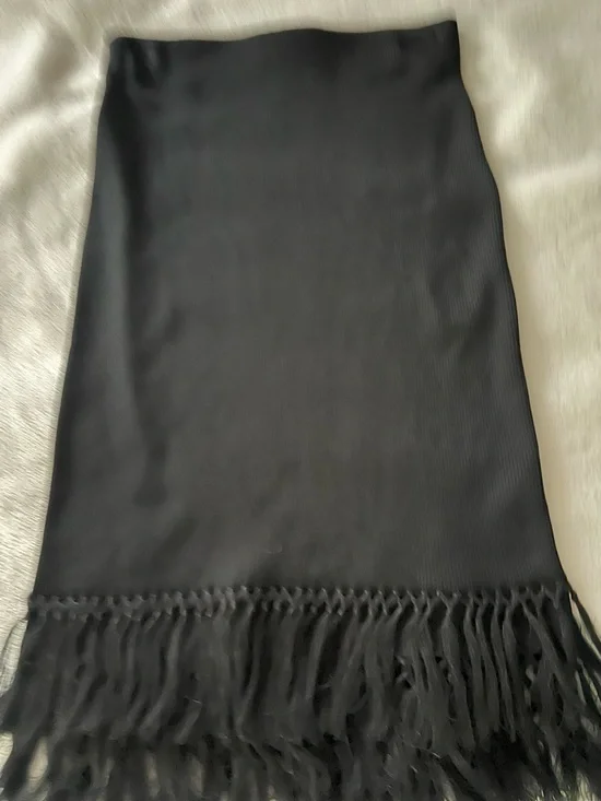 Ralph Lauren Black Ribbed Midi Skirt with Fringe Hem - Picture 11 of 11